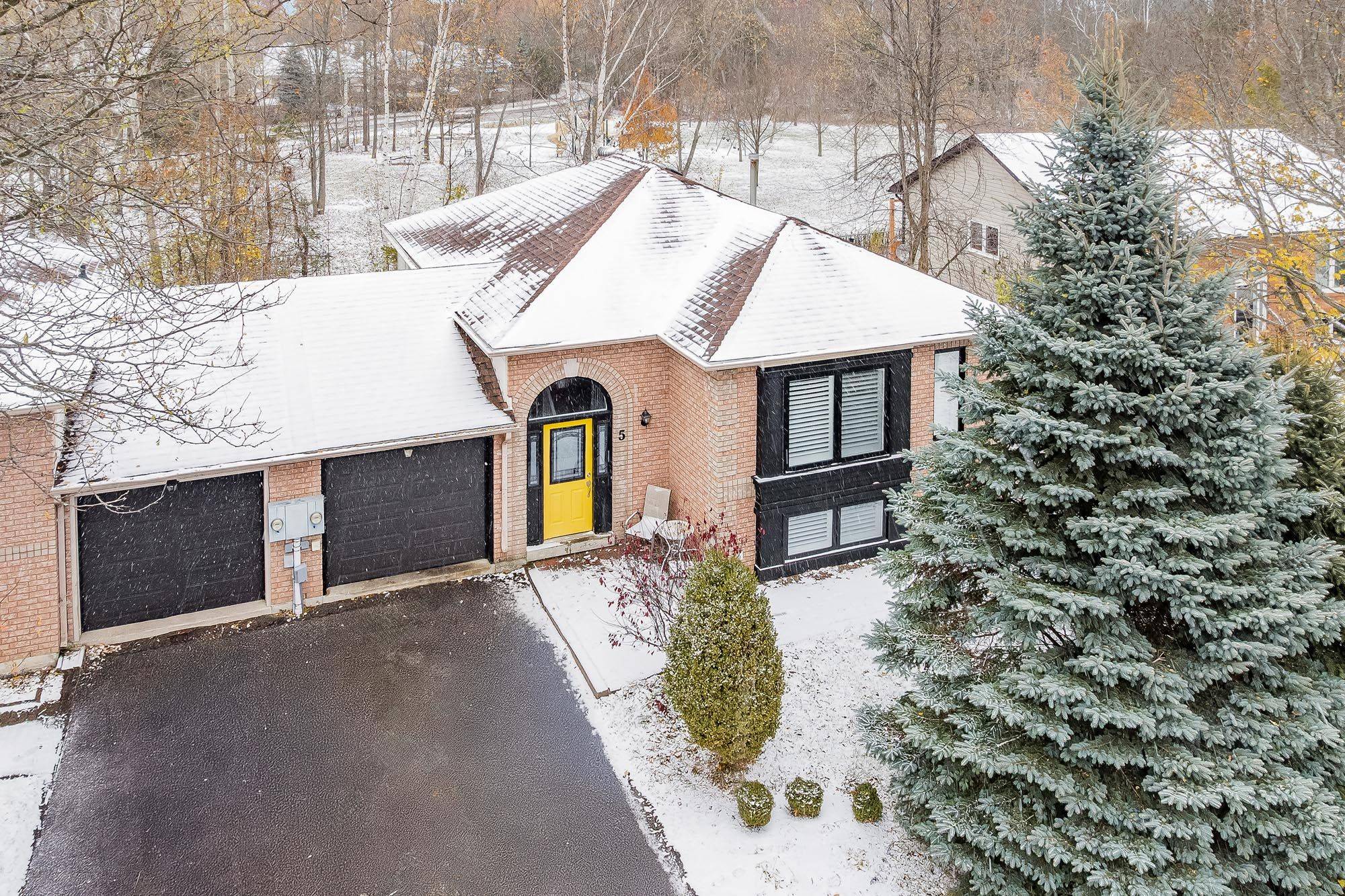 Wasaga Beach, ON L9Z 1G4,5 Harbour CRES