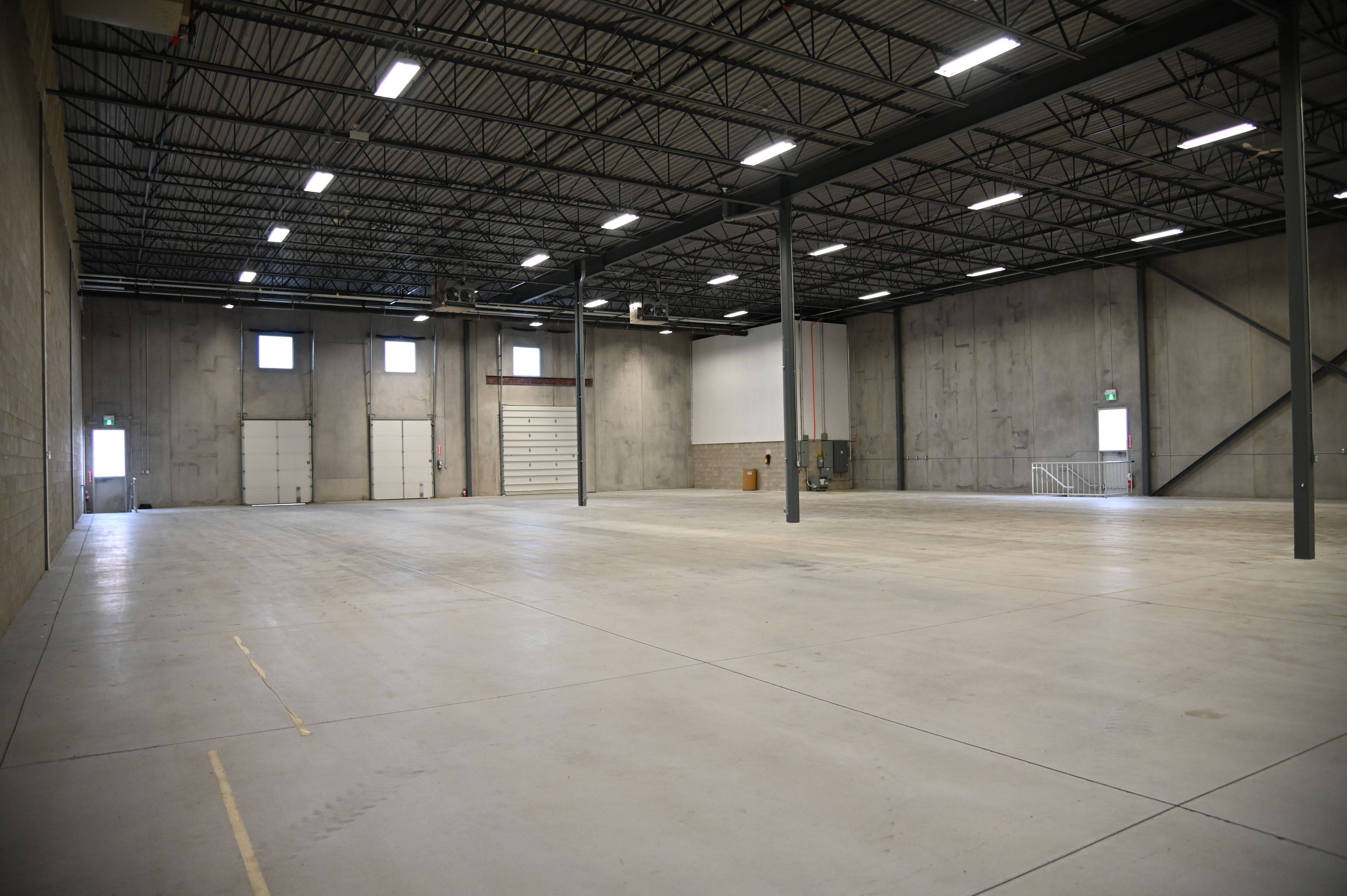 Mississauga, ON L5L 0A3,3755 Laird RD #1