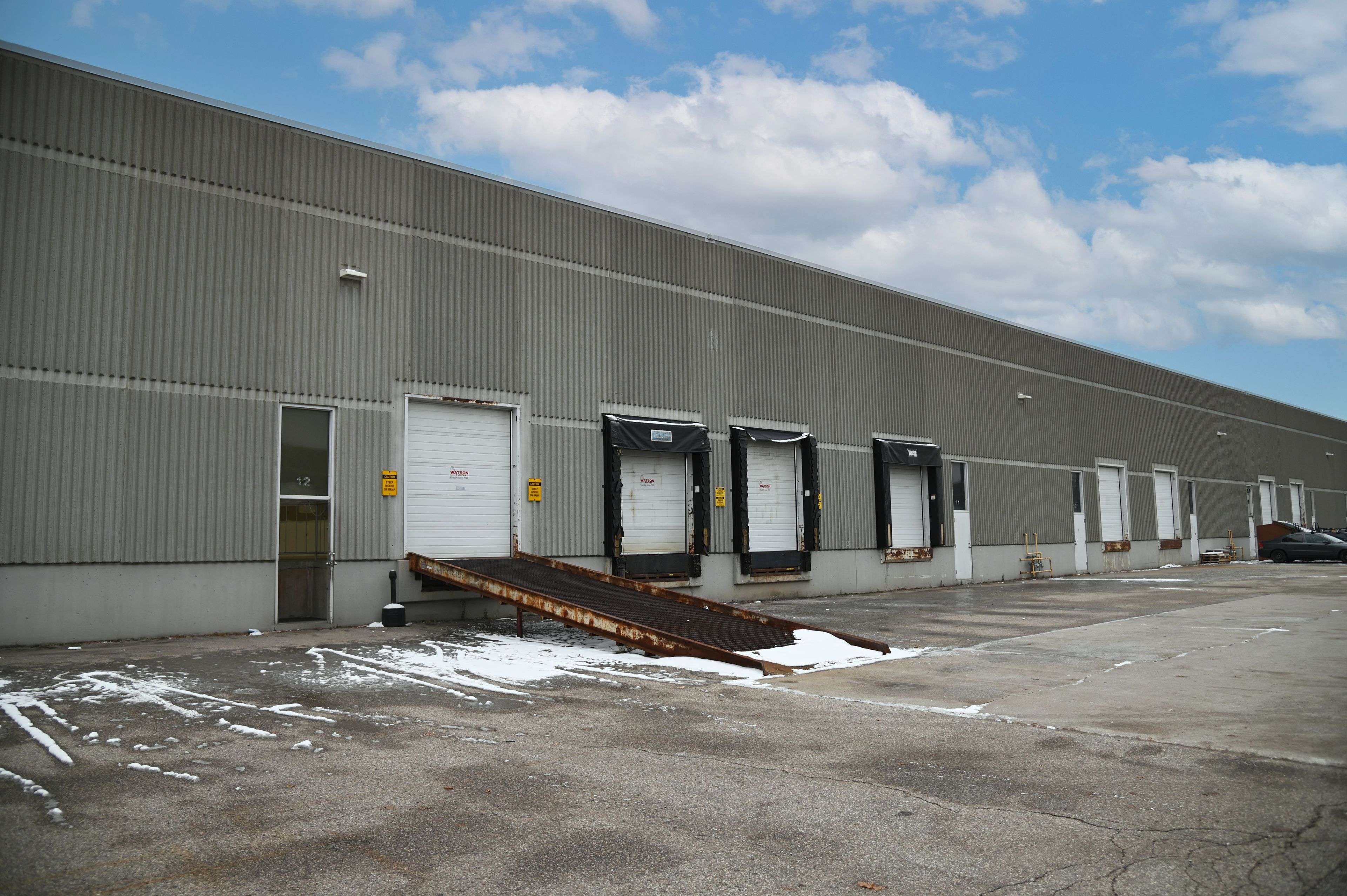 Mississauga, ON L5L 5Z7,3585 Laird RD #12