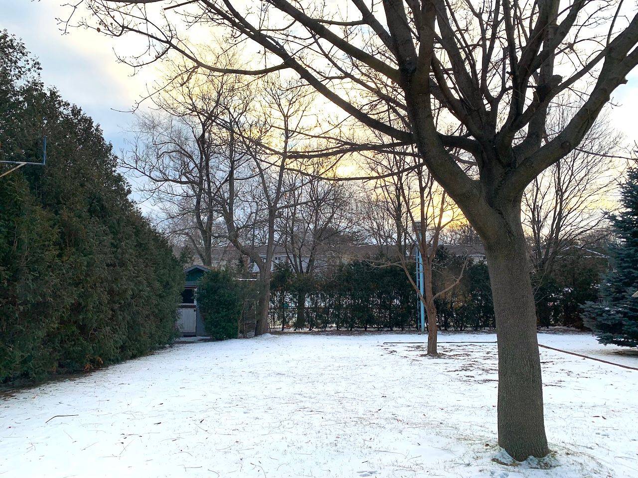 Burlington, ON L7T 3Y2,860 Francis RD