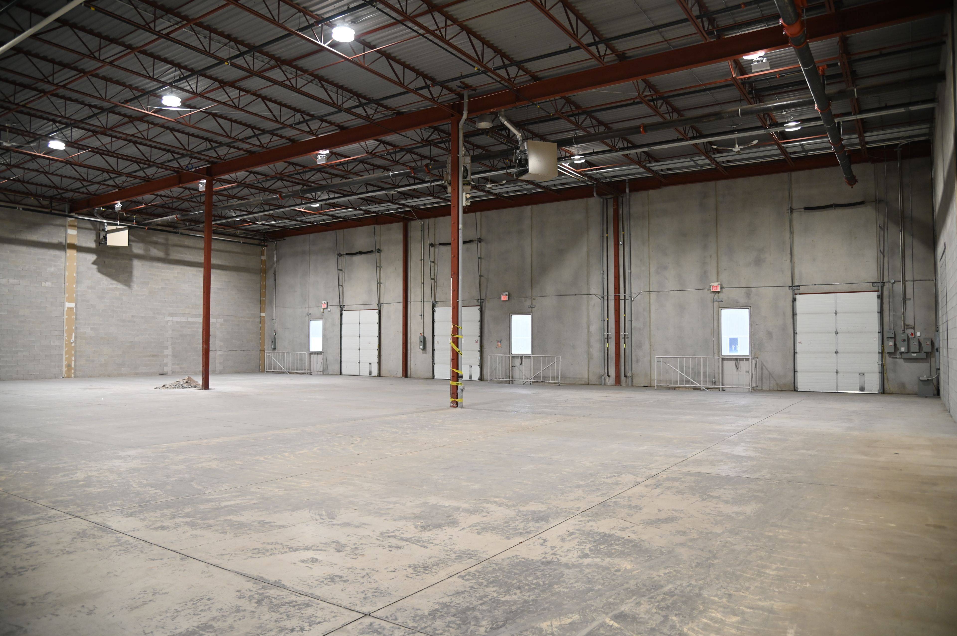 Mississauga, ON L5L 5Z7,3585 Laird RD #9-11