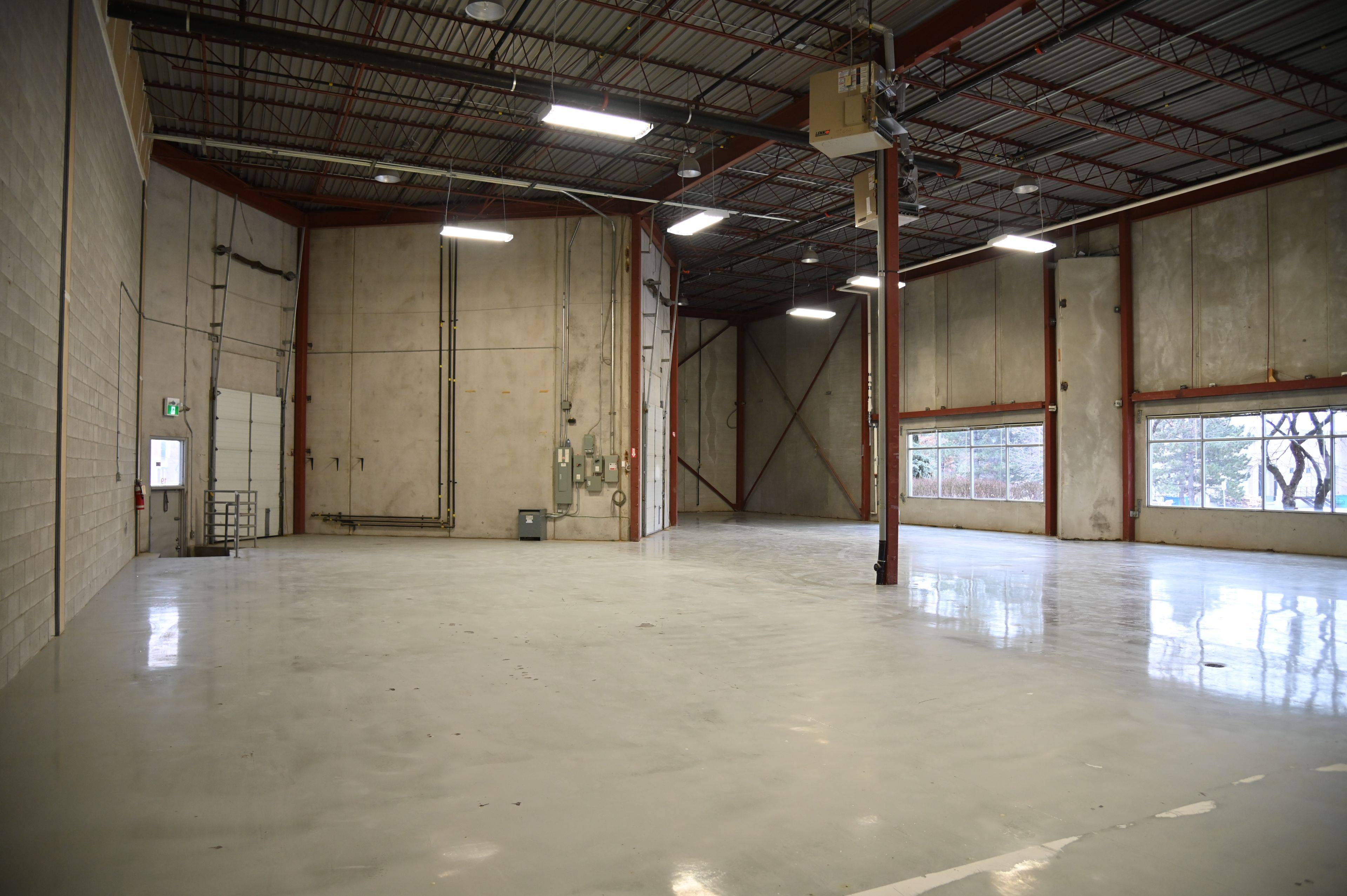 Mississauga, ON L5L 5Y7,3505 Laird RD #19