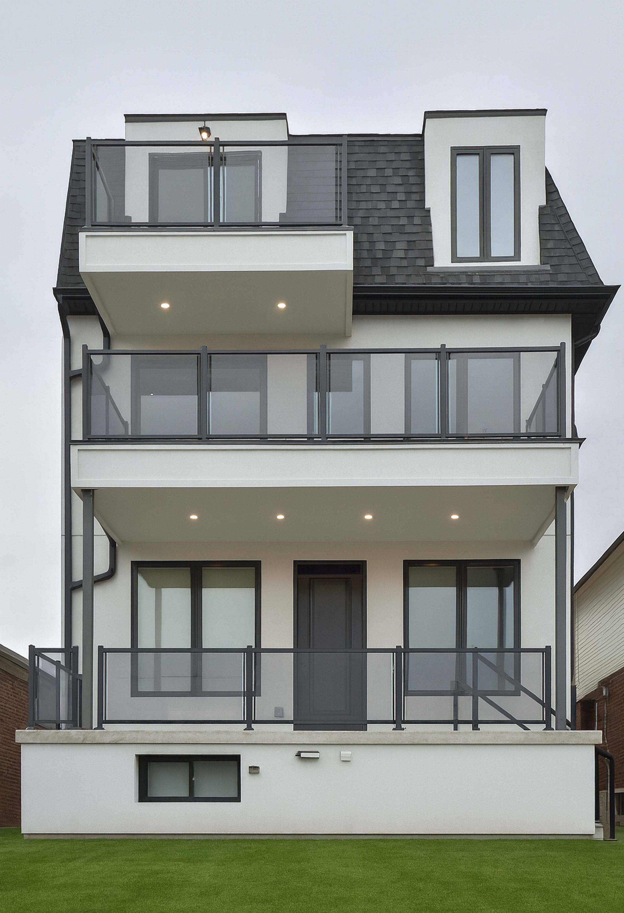 Toronto W03, ON M6E 1Y8,6 Chudleigh RD #2nd Floor