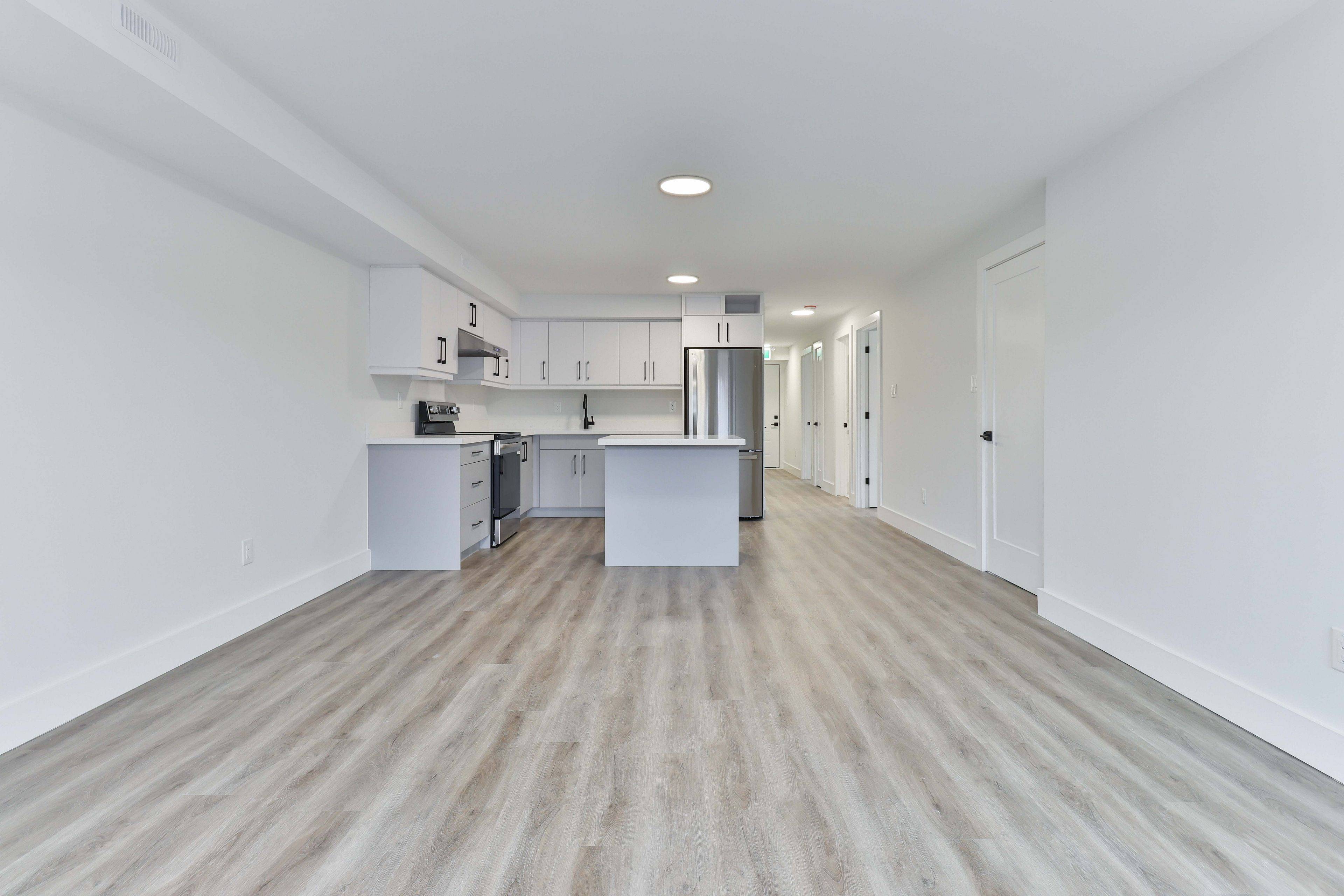 Toronto W03, ON M6E 1Y8,6 Chudleigh RD #2nd Floor