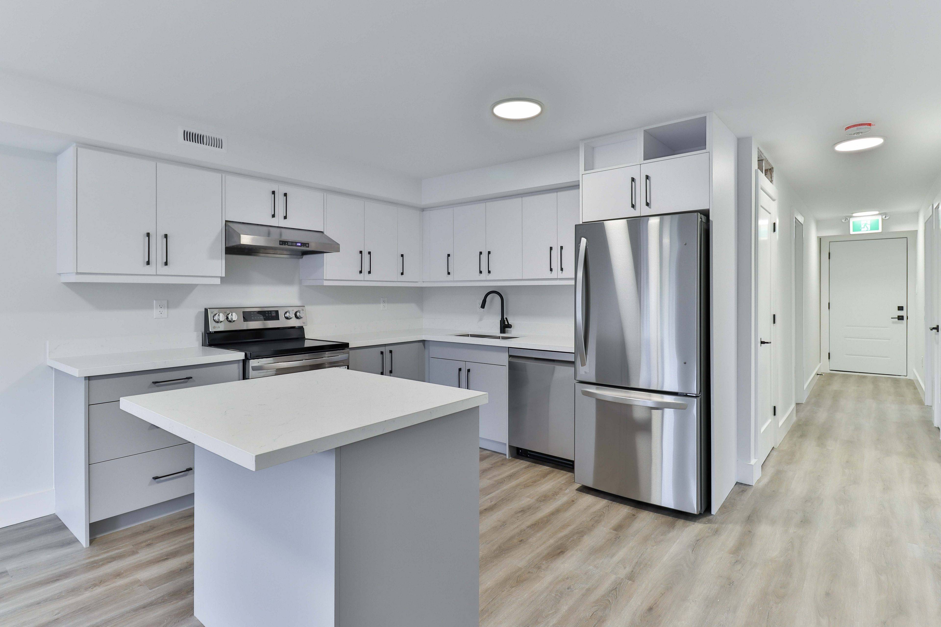 Toronto W03, ON M6E 1Y8,6 Chudleigh RD #2nd Floor