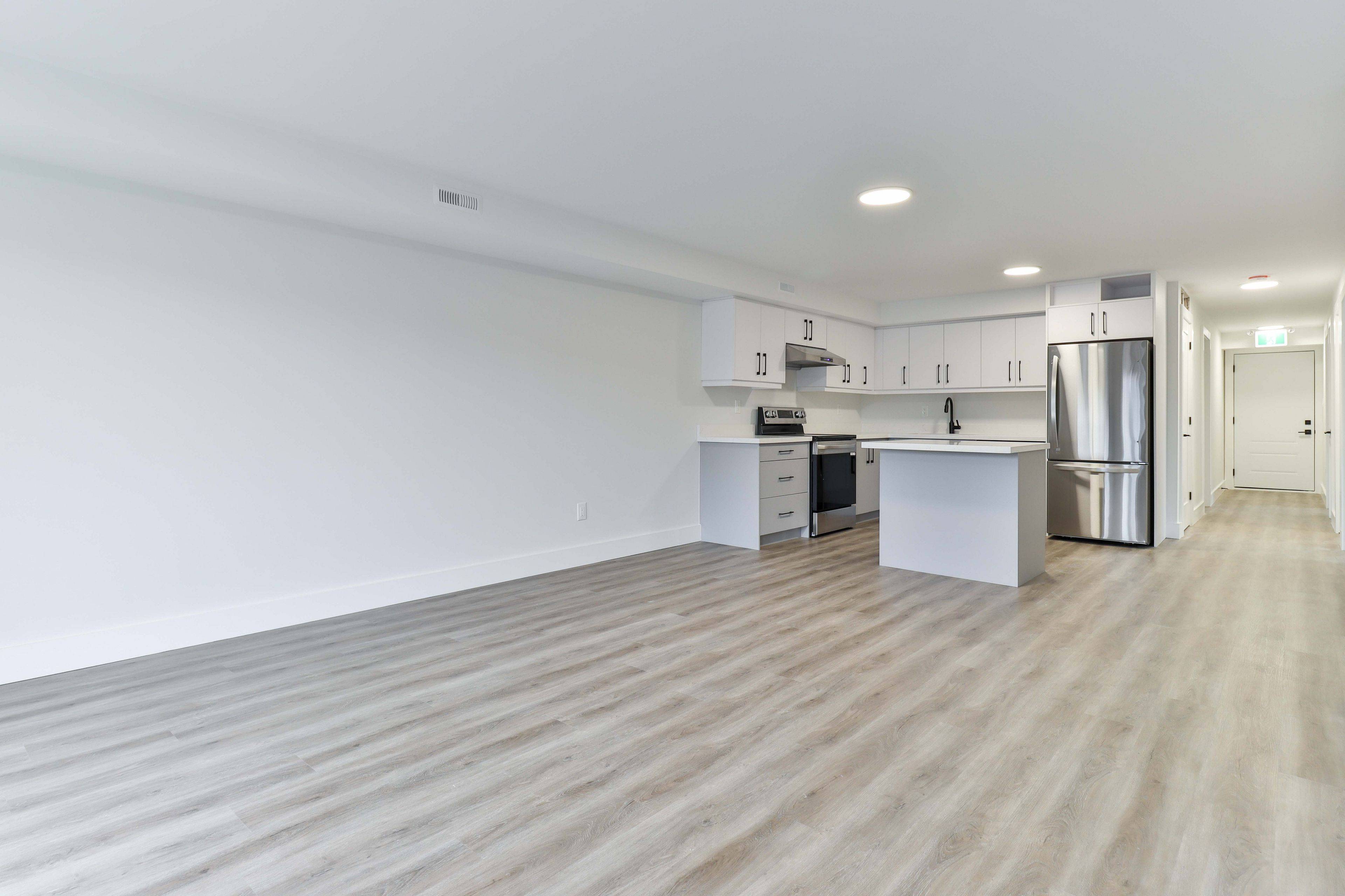 Toronto W03, ON M6E 1Y8,6 Chudleigh RD #2nd Floor