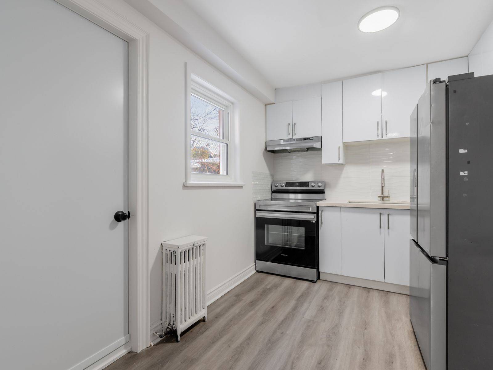 Toronto W03, ON M6M 3L6,1 Lacey AVE #1