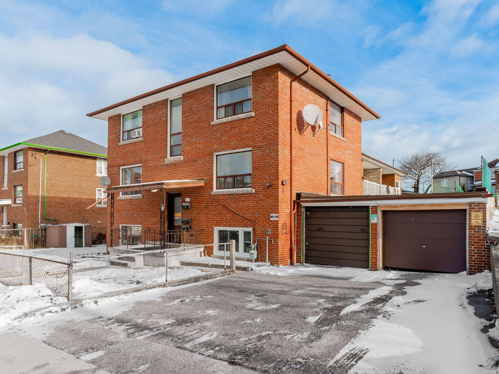 Toronto W03, ON M6M 3L6,1 Lacey AVE #1