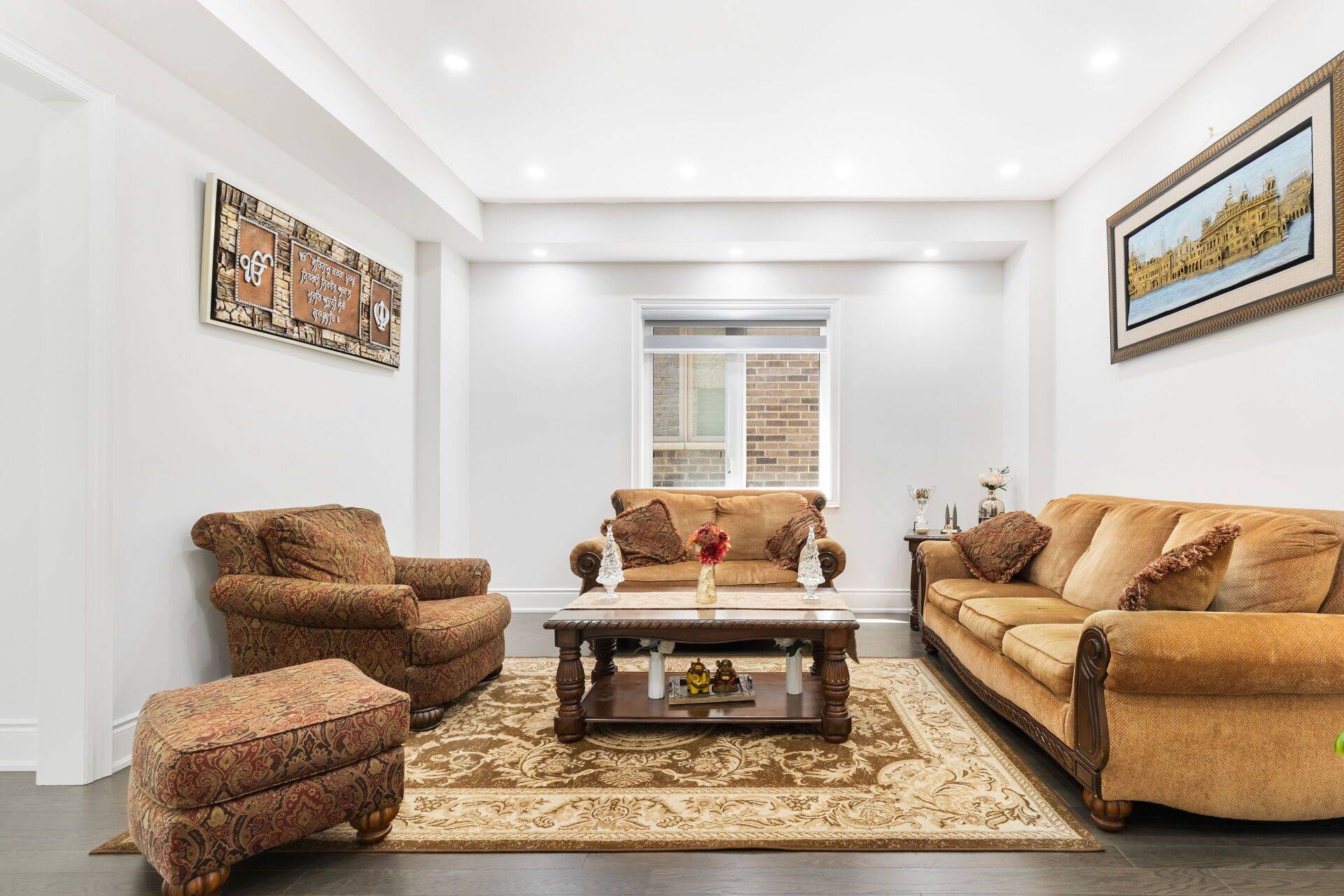 Caledon, ON L7C 4M8,48 James Walker AVE