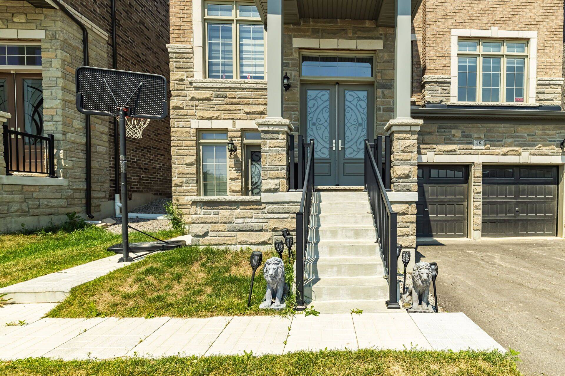 Caledon, ON L7C 4M8,48 James Walker AVE