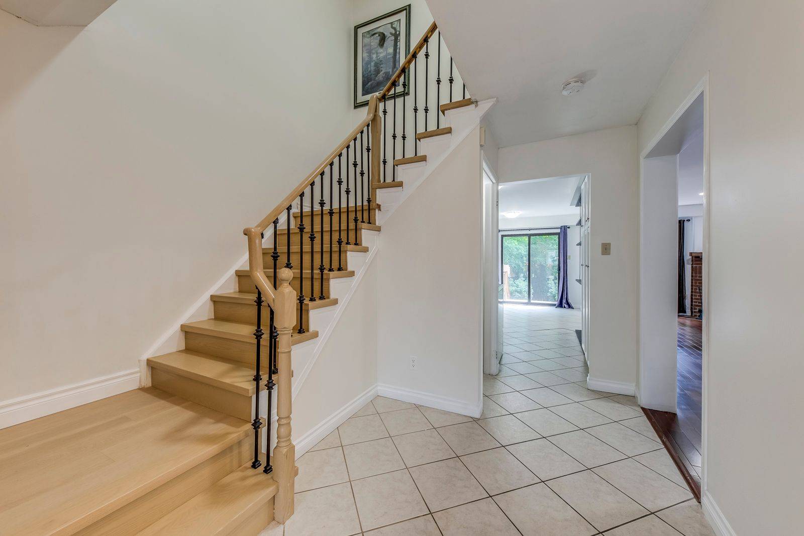 Oakville, ON L6M 2W6,1226 Cottonwood CRES