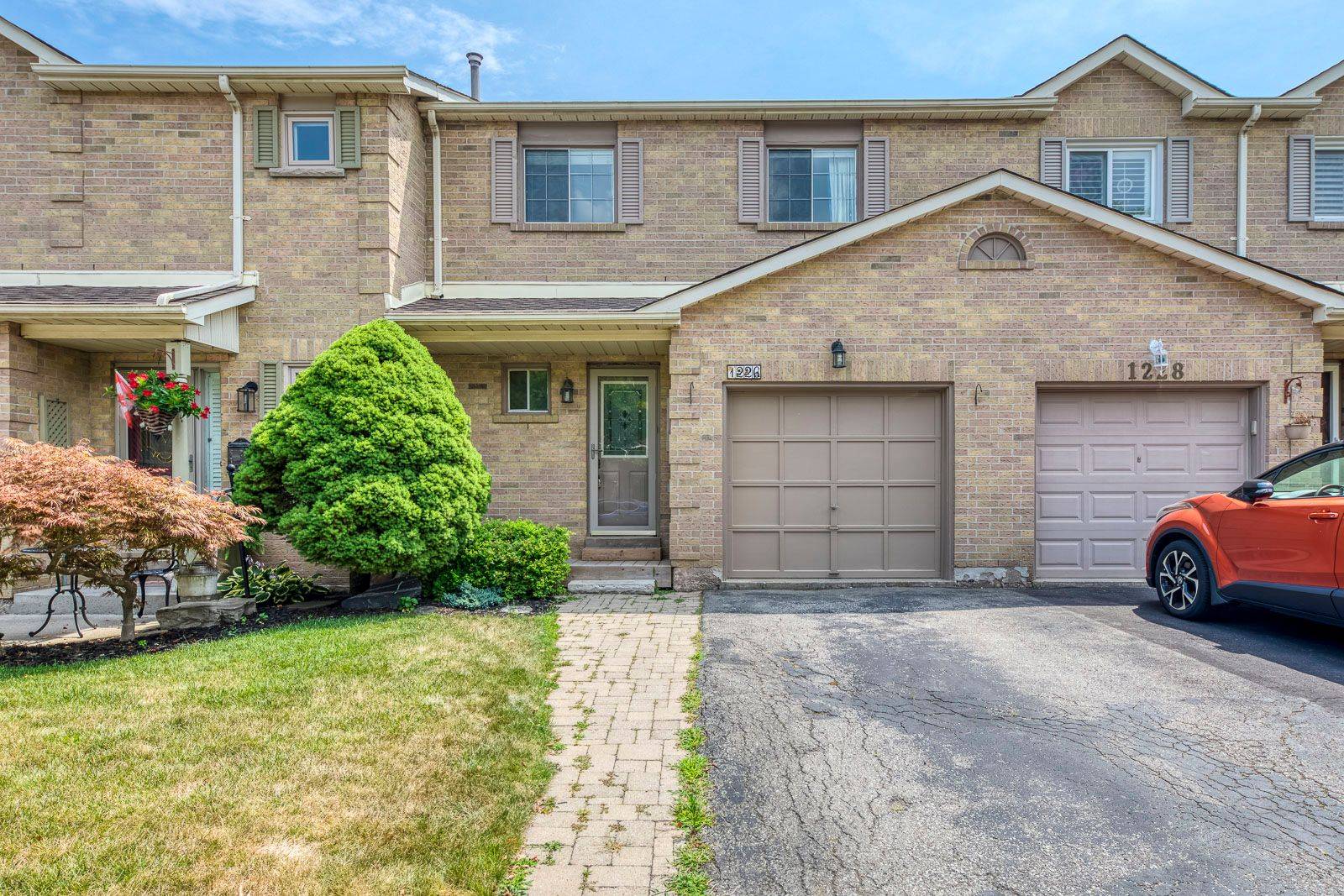 Oakville, ON L6M 2W6,1226 Cottonwood CRES