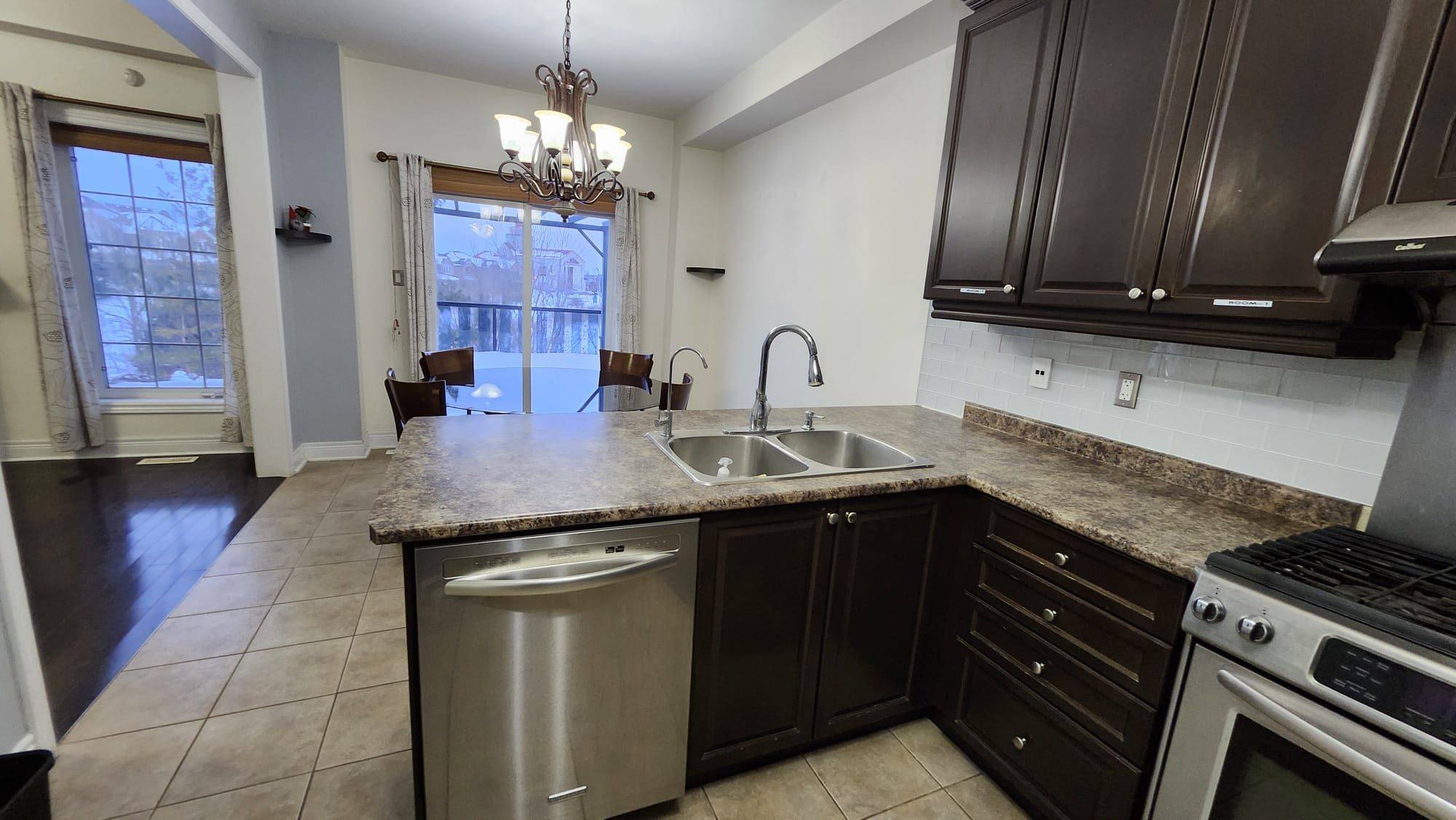 Brampton, ON L6Y 0K5,80 Tatra CRES