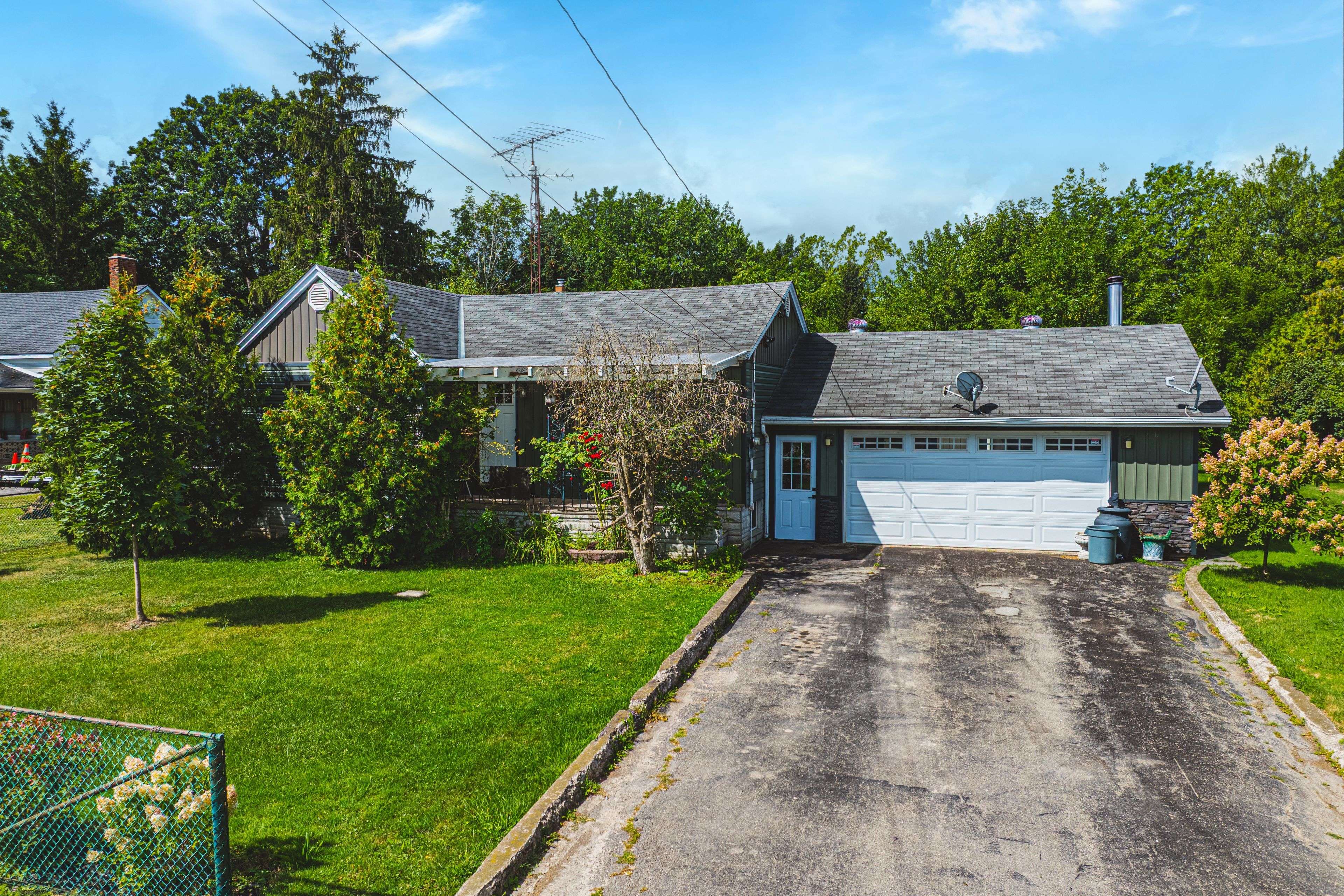 Niagara Falls, ON L2E 6S6,9143 Sodom RD