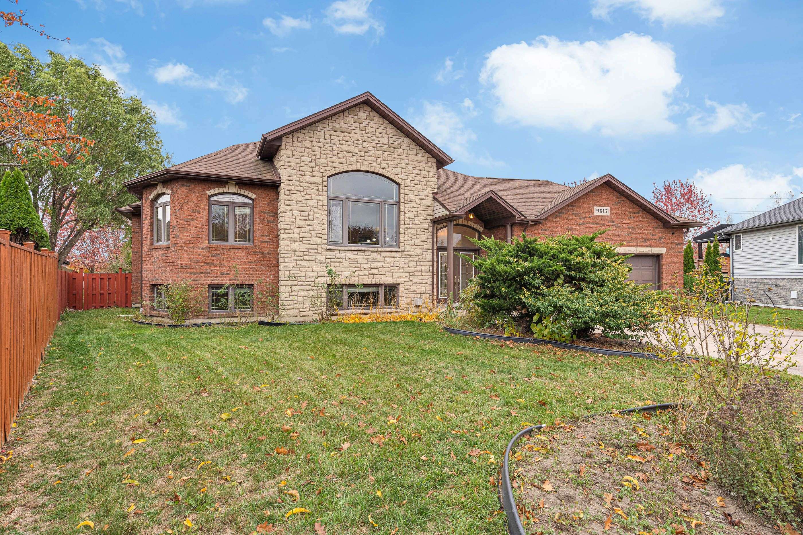 Windsor, ON N8P 1H9,9617 Manitou CRES