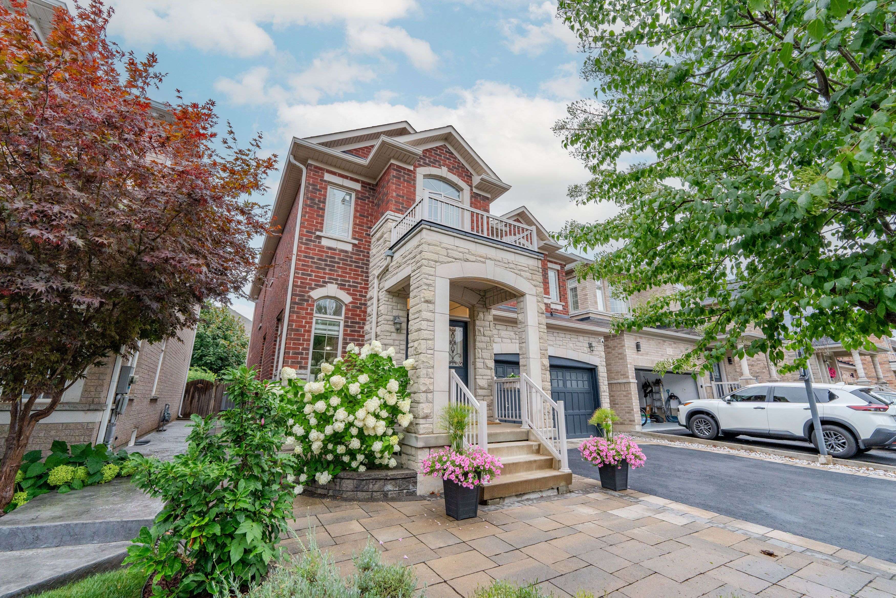 Hamilton, ON L8B 0R5,19 McKnight AVE