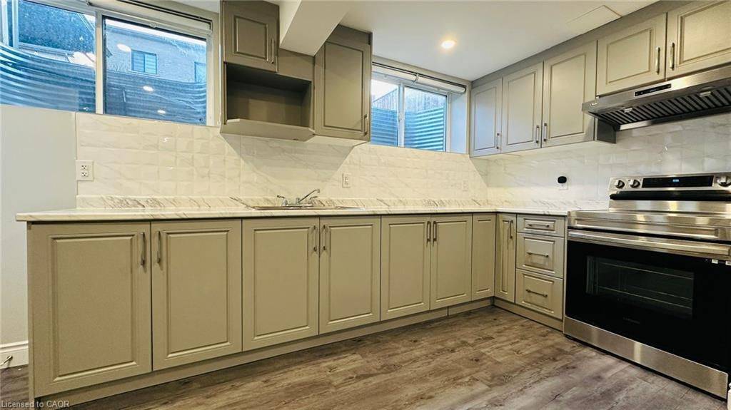 Kitchener, ON N2R 0N5,42 SPACHMAN ST #Lower