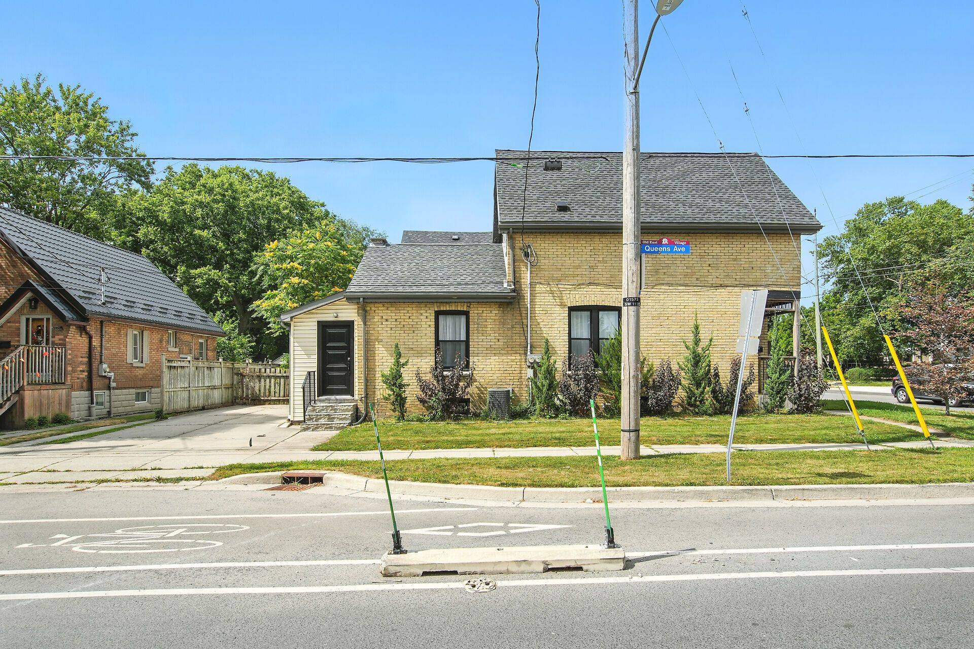 London East, ON N5W 3Y4,453 Quebec ST