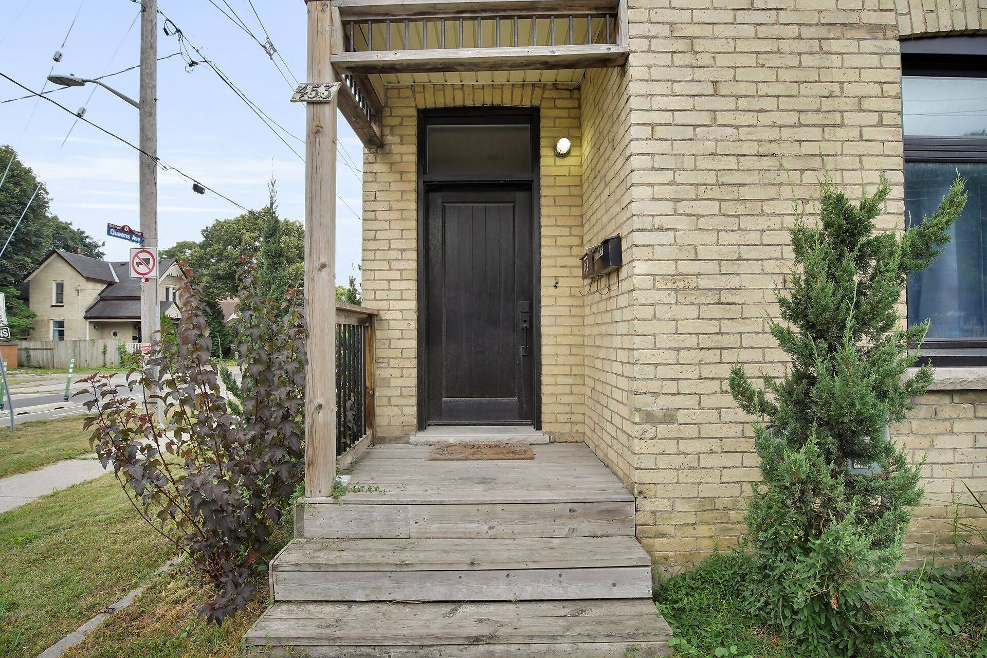 London East, ON N5W 3Y4,453 Quebec ST