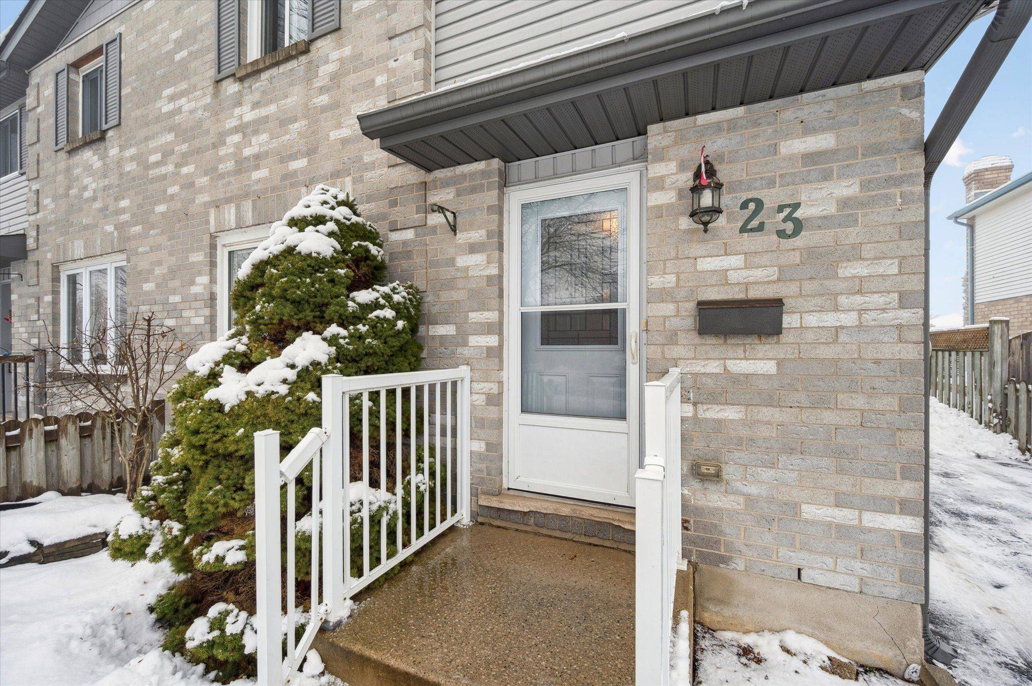 Kitchener, ON N2E 3K7,23 Tamvale CRES