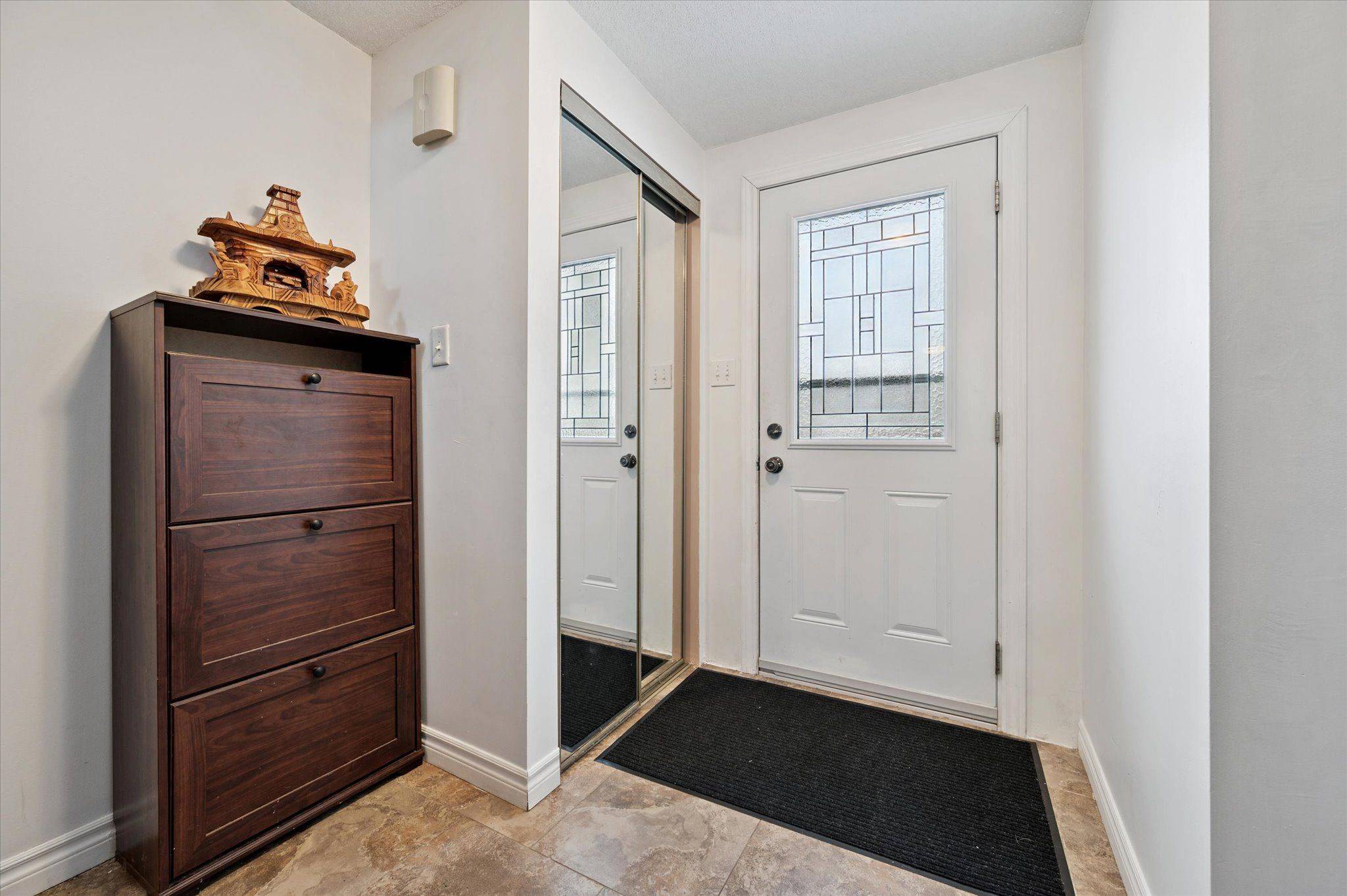 Kitchener, ON N2E 3K7,23 Tamvale CRES