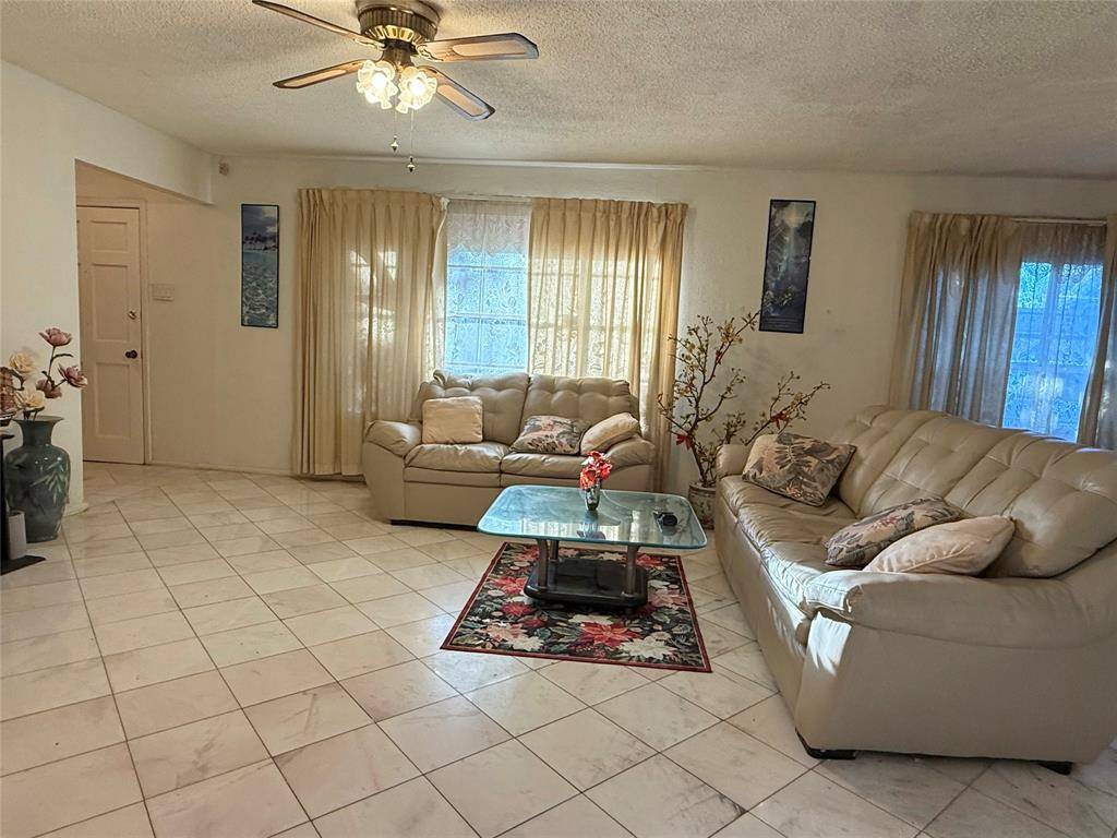 Fort Worth, TX 76112,2805 Major Street