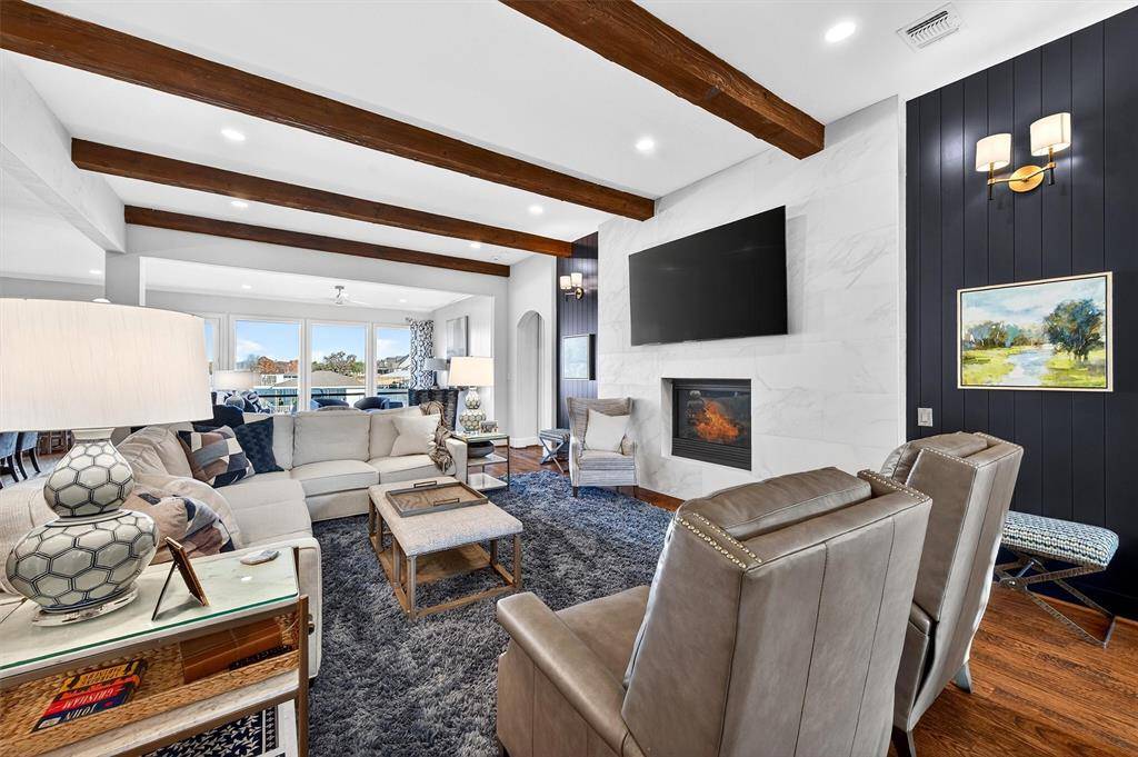 Lake Kiowa, TX 76240,600 Kiowa Drive E