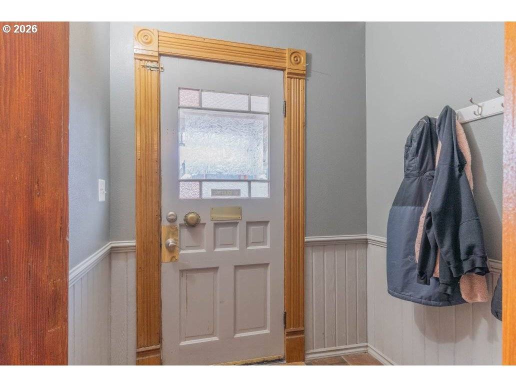 Cottage Grove, OR 97424,243 N LANE ST