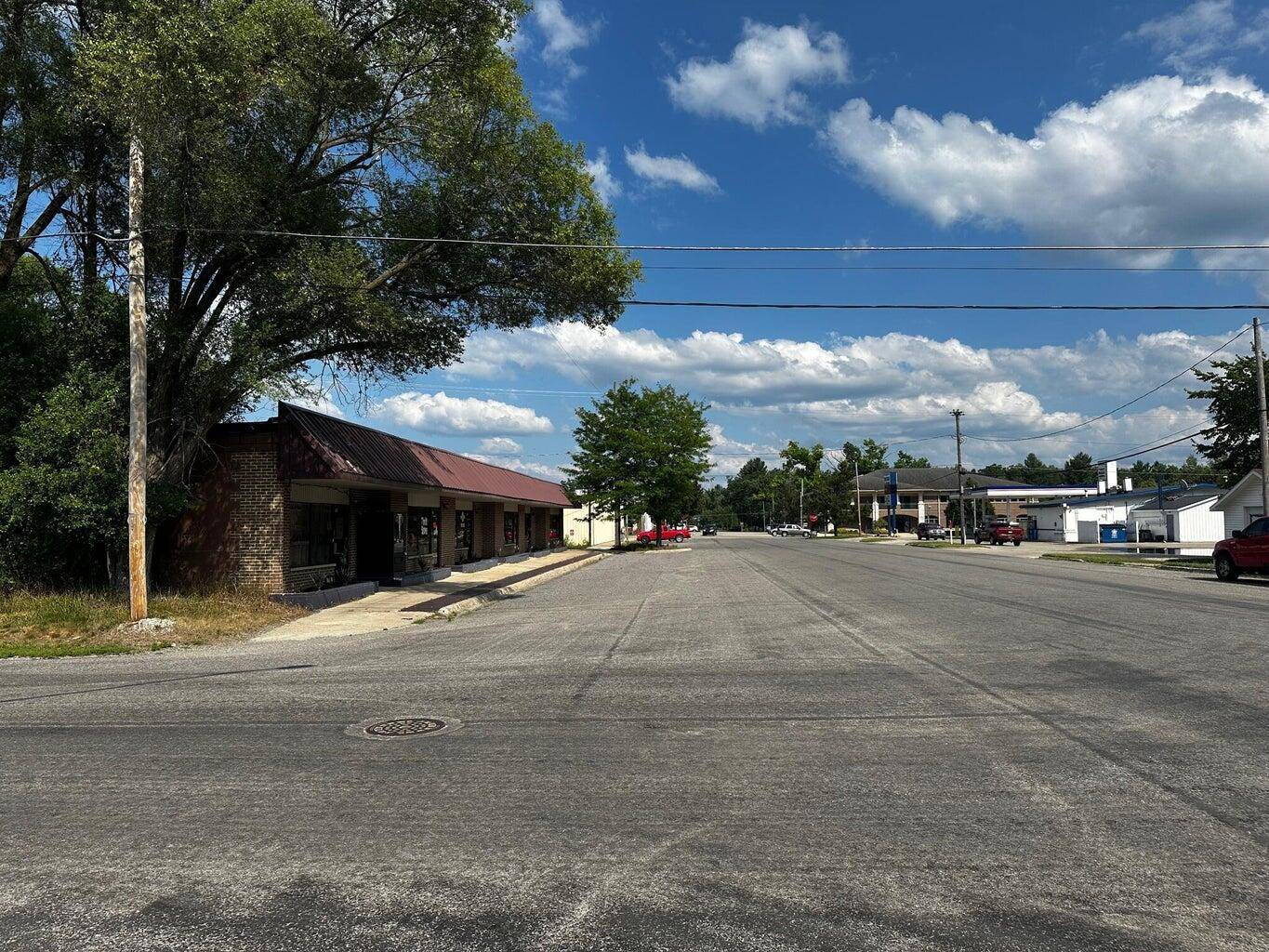 Baldwin, MI 49304,710 7th ST