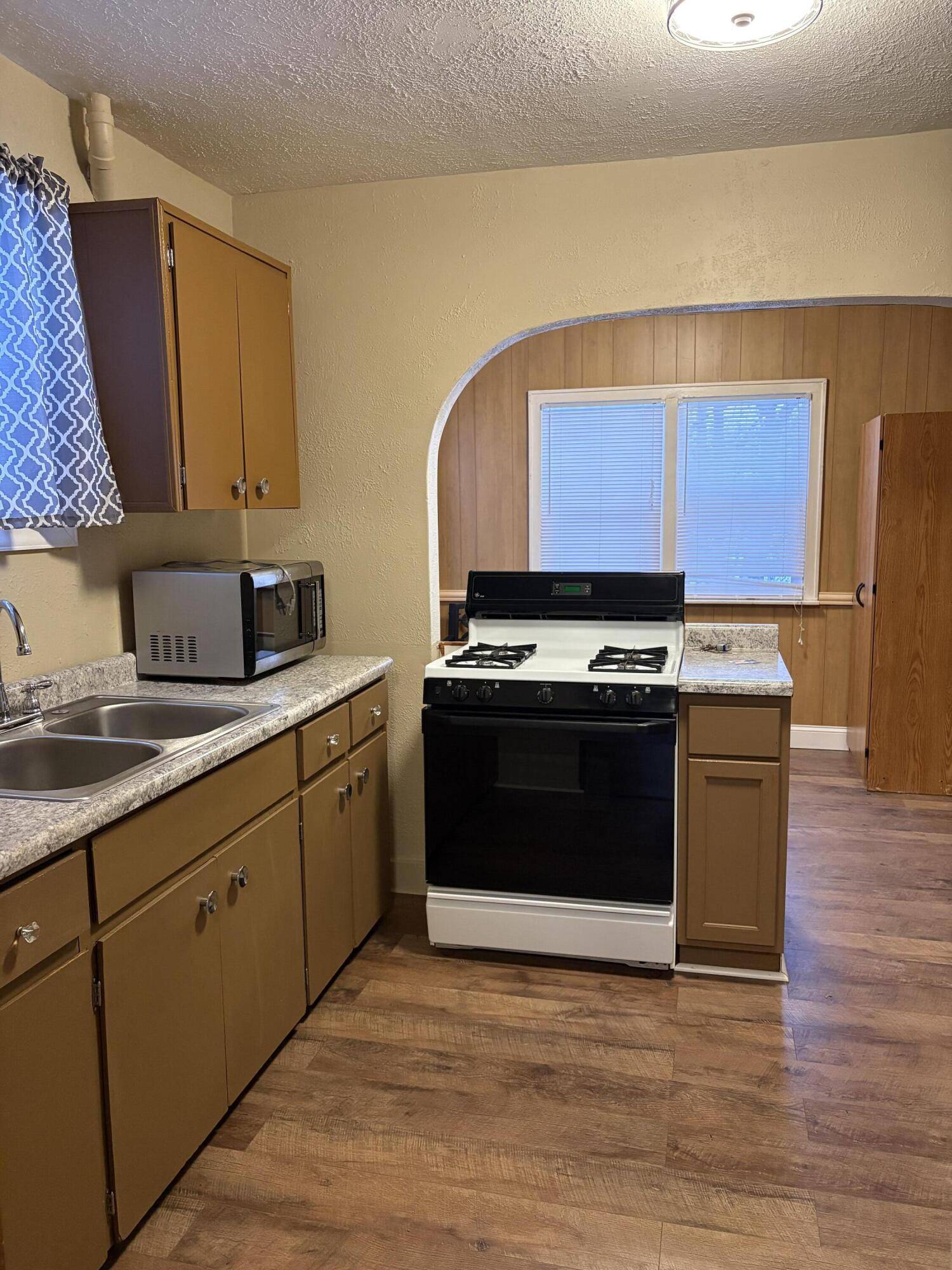 Muskegon, MI 49444,3044 Morton AVE