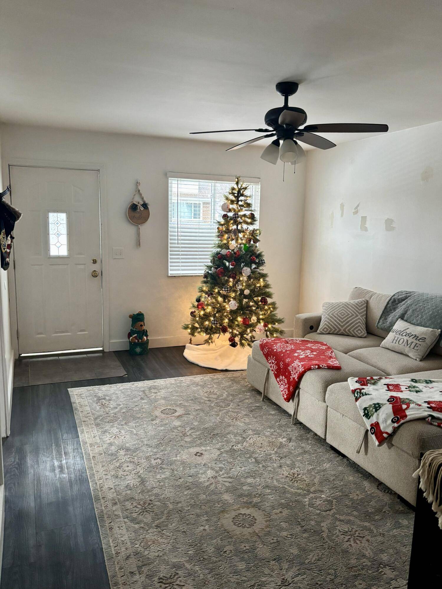 Hazel Park, MI 48030,1704 E Meyers AVE