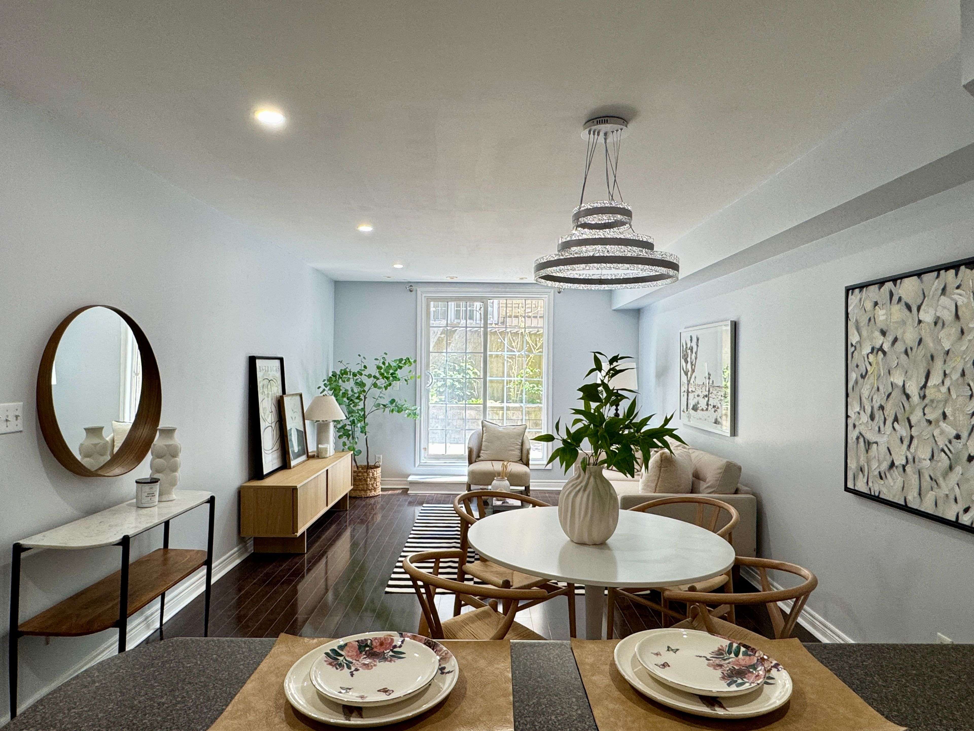 Toronto C07, ON M2R 3Y2,45 Cedarcroft BLVD #11