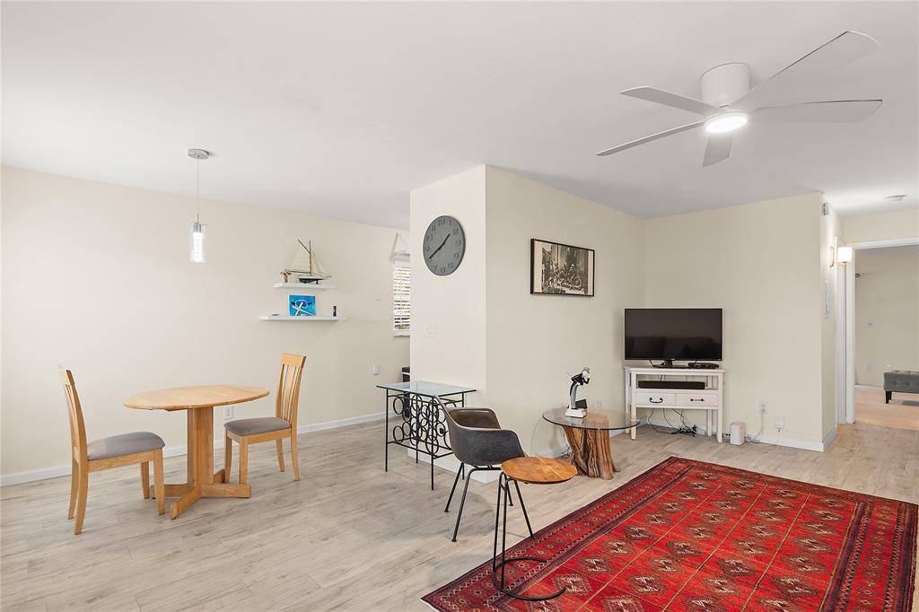 Vero Beach, FL 32962,85 NW Crooked Tree Ln #203