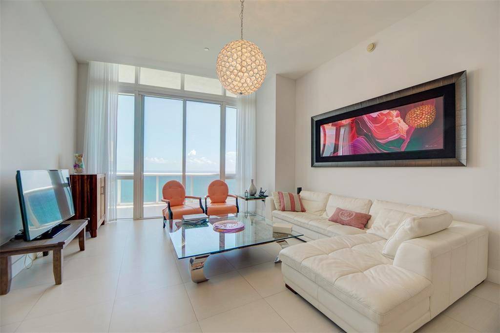 Sunny Isles Beach, FL 33160,15901 Collins Ave #Ph4303