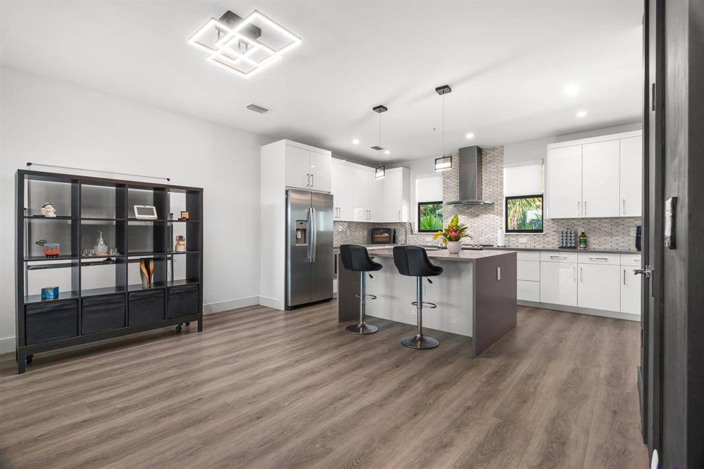 Wilton Manors, FL 33305,553 NE 21st Ct