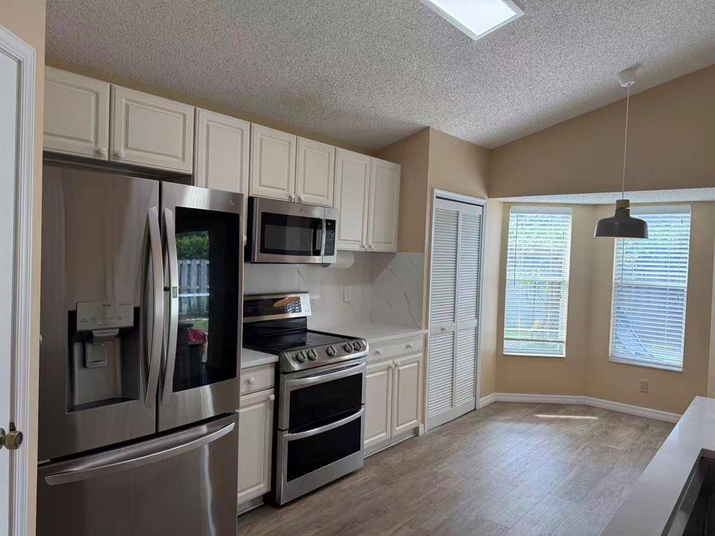 Wellington, FL 33414,13310 Greenshore Pl