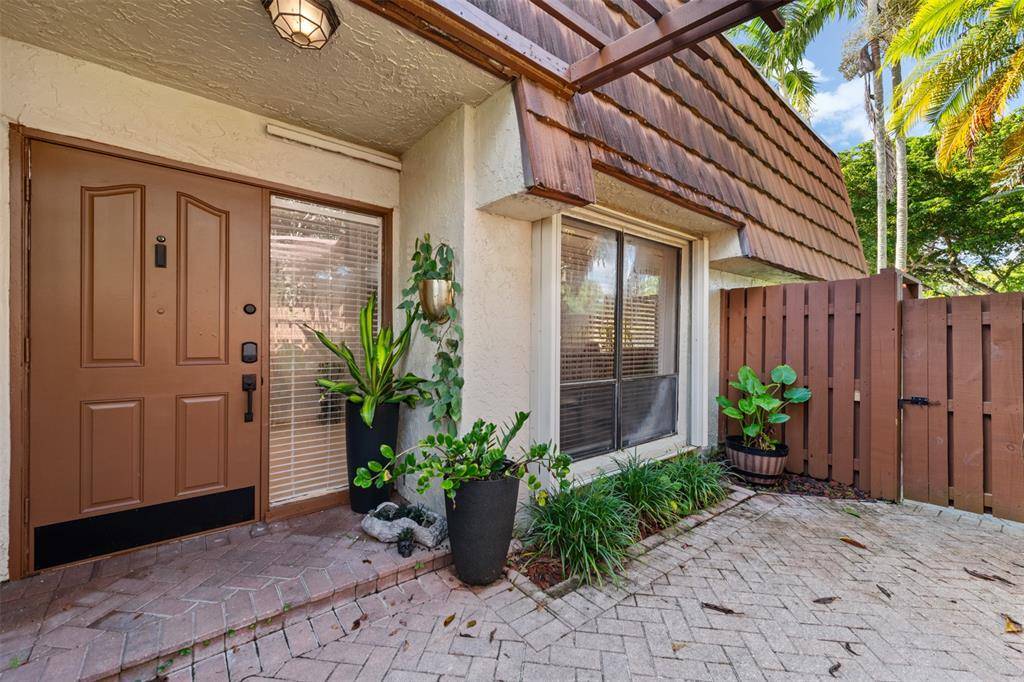 Davie, FL 33325,11927 SW 13th court #-