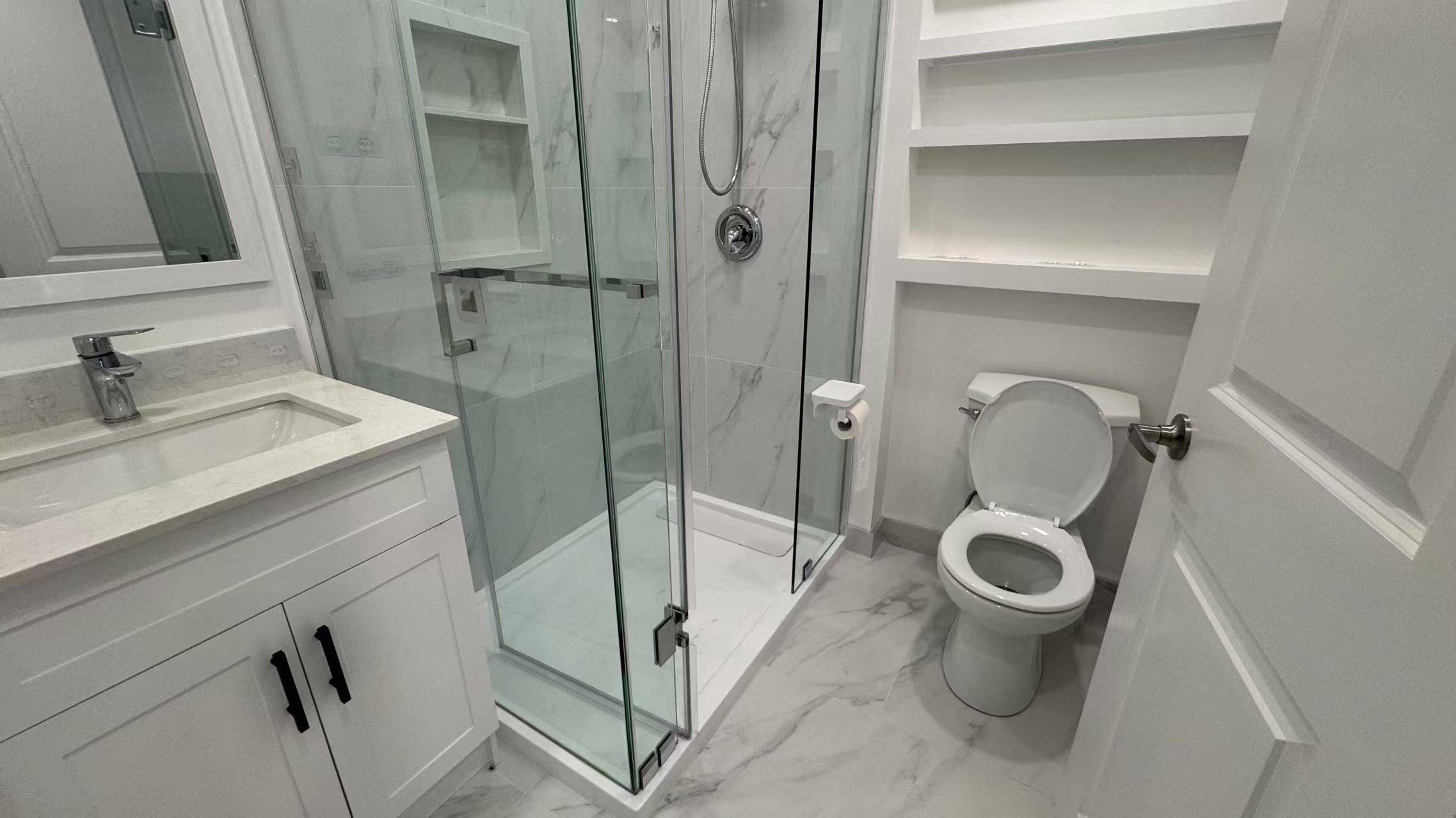 Markham, ON L6B 1P8,185 Rustle Woods AVE #BASEMENT