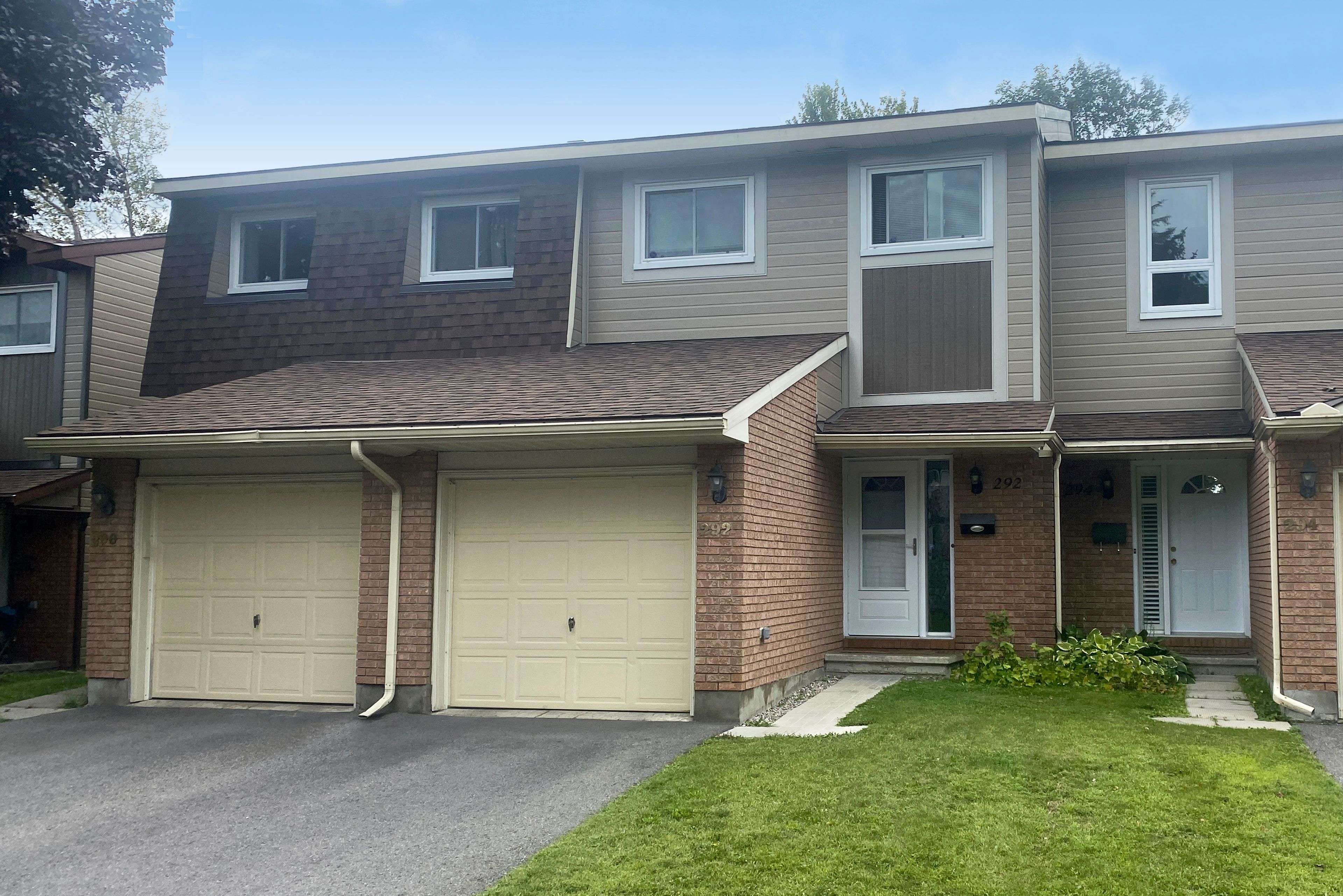 Hunt Club - South Keys And Area, ON K1T 2W2,292 Temby Private