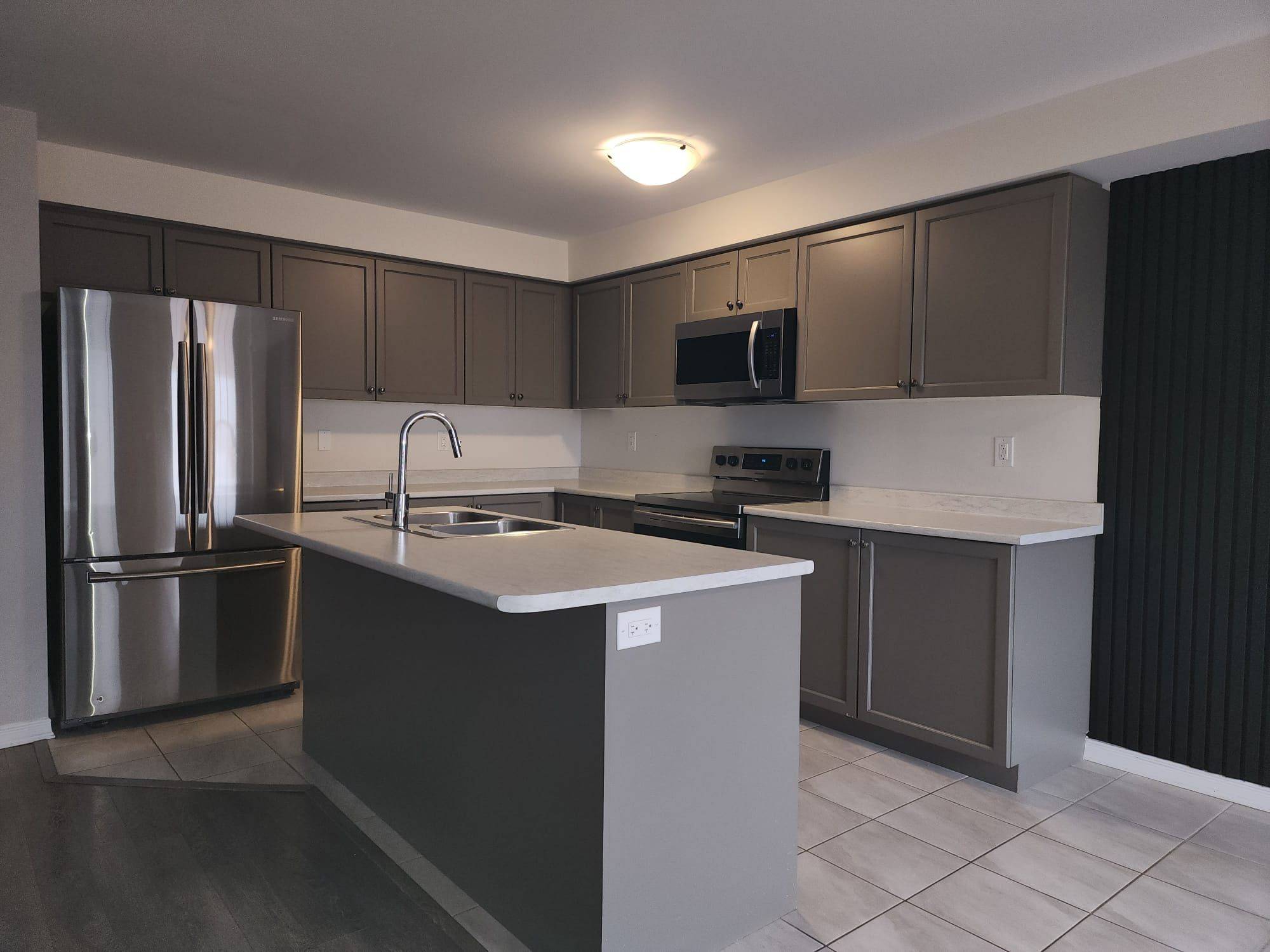 Hamilton, ON L8J 0H7,2 Utter PL