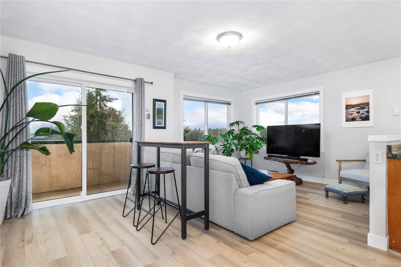 Campbell River, BC V9W 6R4,522 Dogwood St S #8