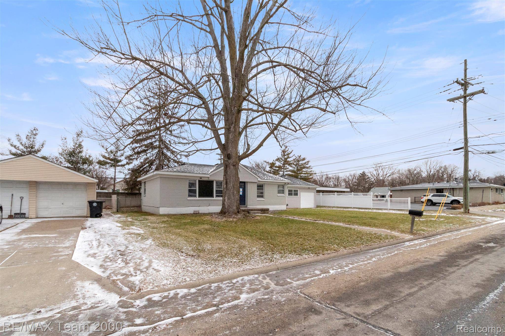 Livonia, MI 48152,18943 Lathers ST