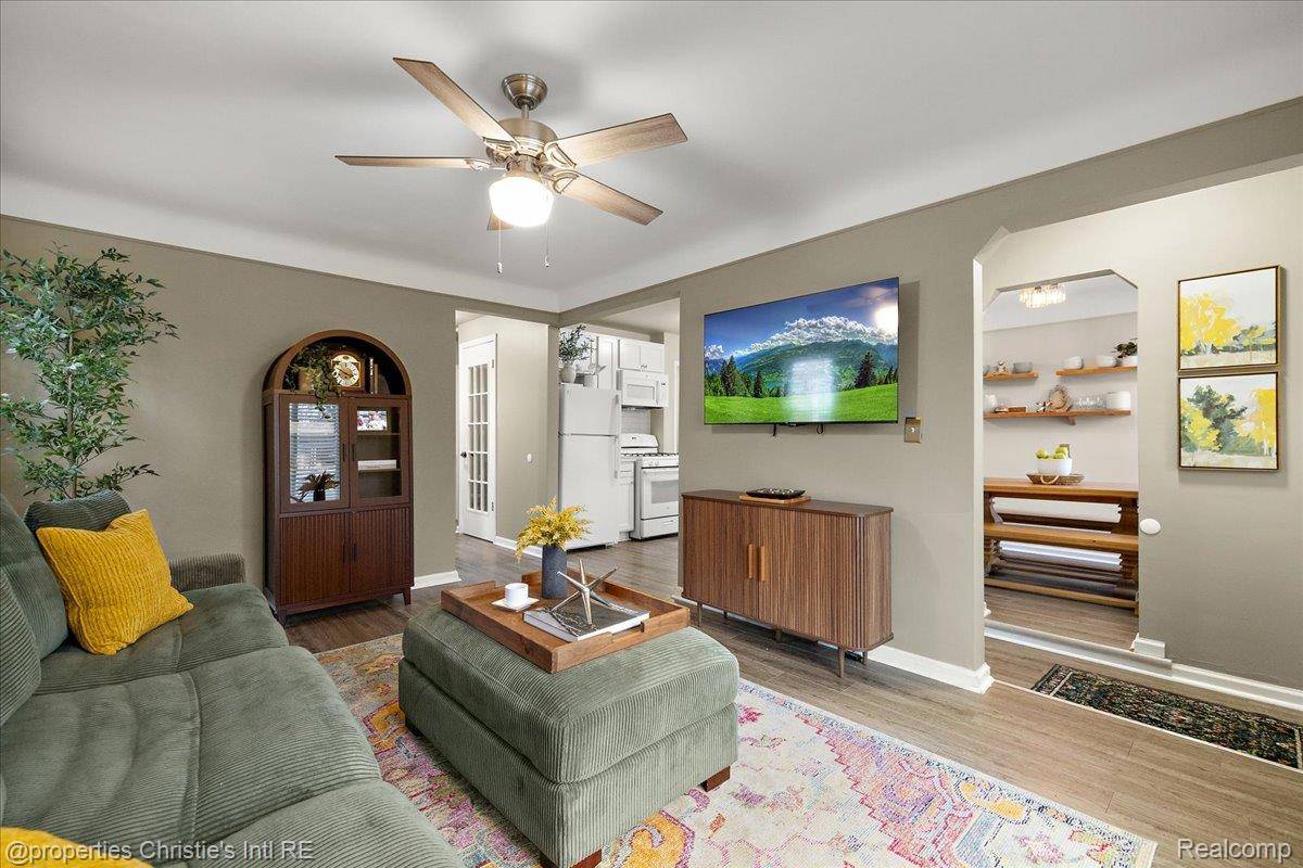 Harper Woods, MI 48225,21553 Bournemouth ST