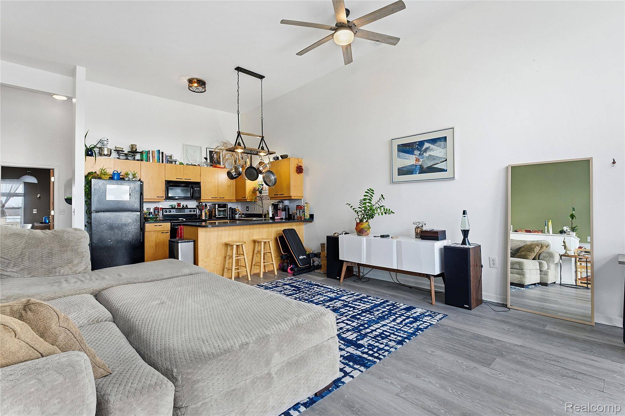 Mt. Clemens, MI 48043,72 Clinton ST