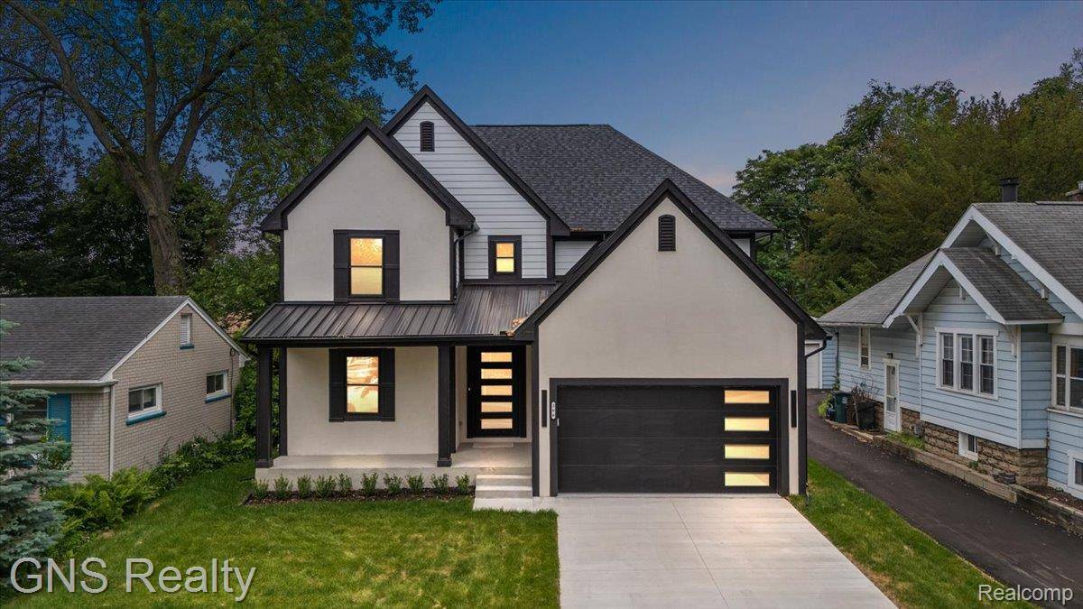 Royal Oak, MI 48073,206 E Windemere AVE