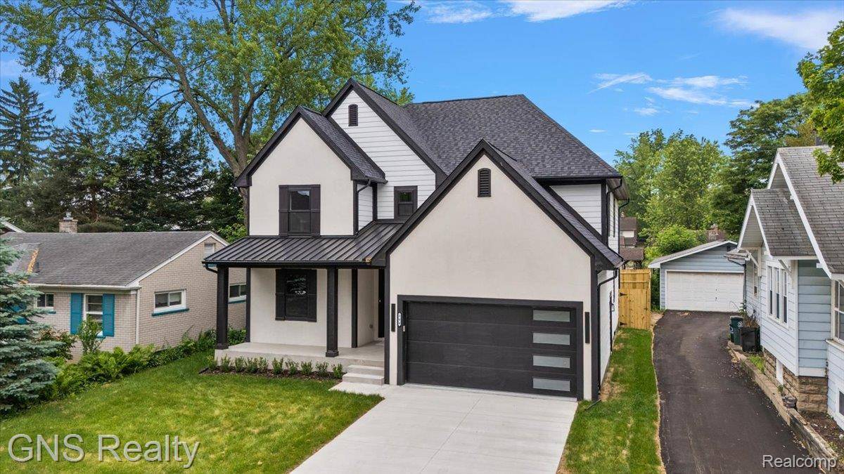 Royal Oak, MI 48073,206 E Windemere AVE