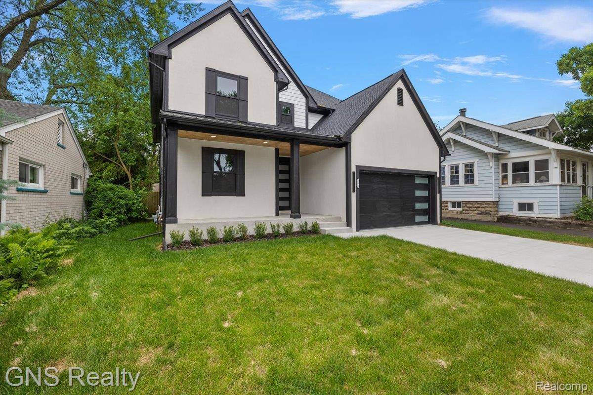 Royal Oak, MI 48073,206 E Windemere AVE