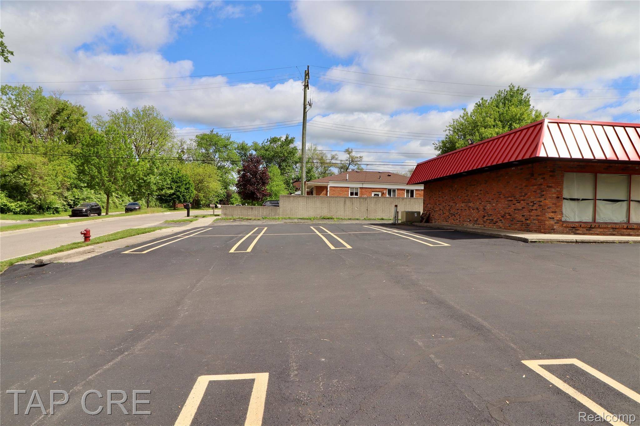 Livonia, MI 48152,27530 7 Mile RD