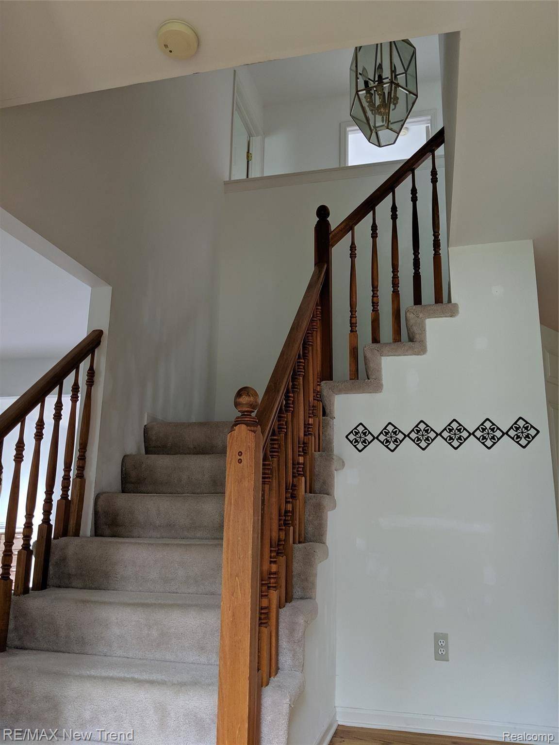 Novi, MI 48375,25871 TRESTLE