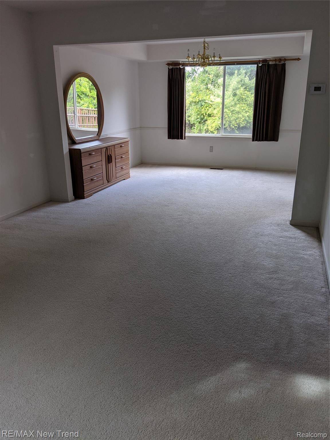 Novi, MI 48375,25871 TRESTLE